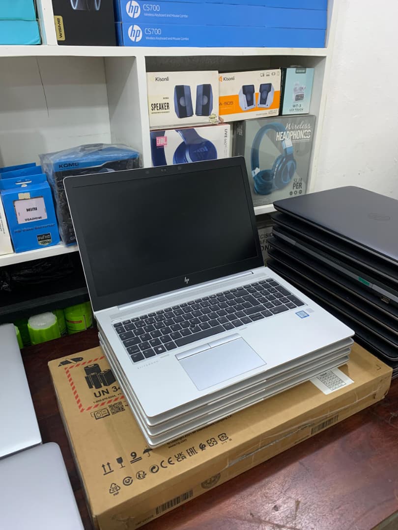 Ordinateur Portatif état neuf sans carton