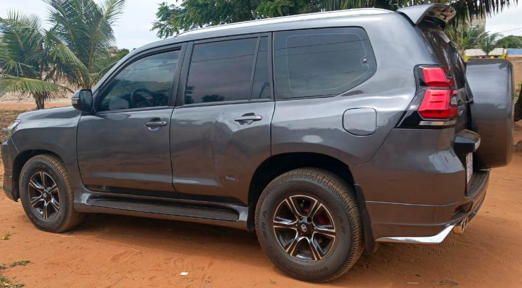 Toyota Prado  Année 2006 tuiné 2023